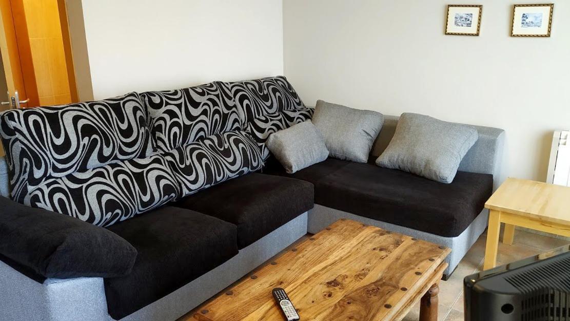Apartamentos Aldea Del Puente Cangas de Onis Bagian luar foto