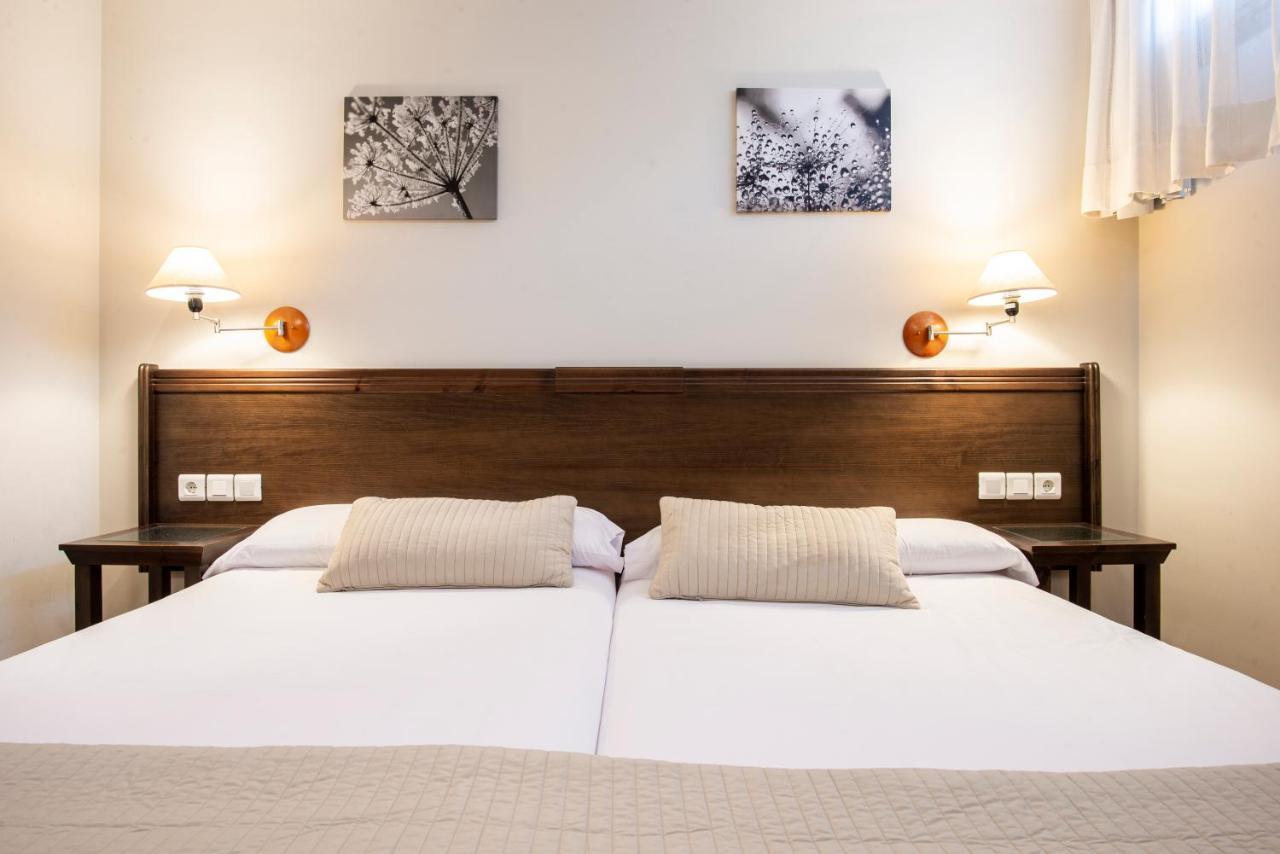 Apartamentos Aldea Del Puente Cangas de Onis Bagian luar foto