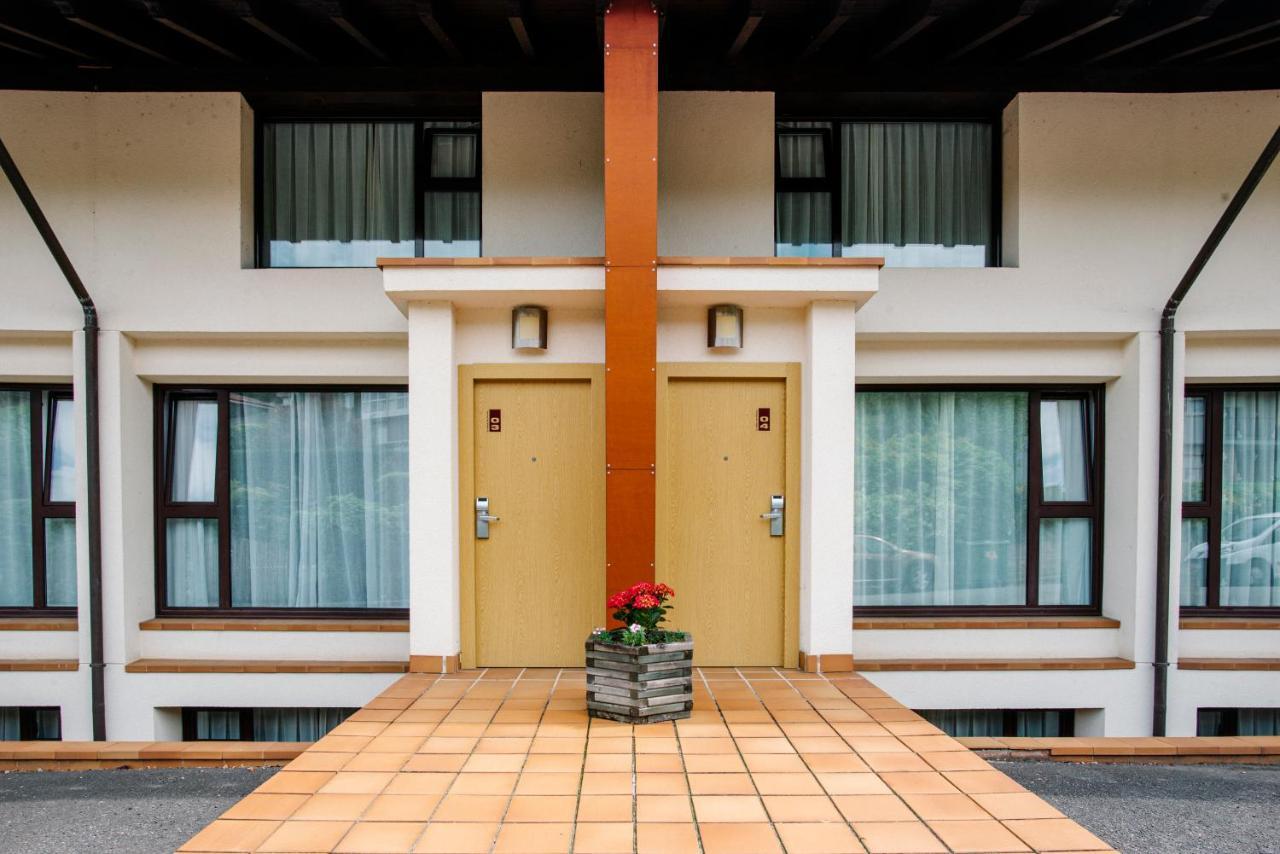 Apartamentos Aldea Del Puente Cangas de Onis Bagian luar foto