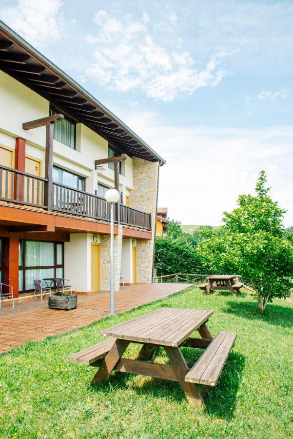Apartamentos Aldea Del Puente Cangas de Onis Bagian luar foto