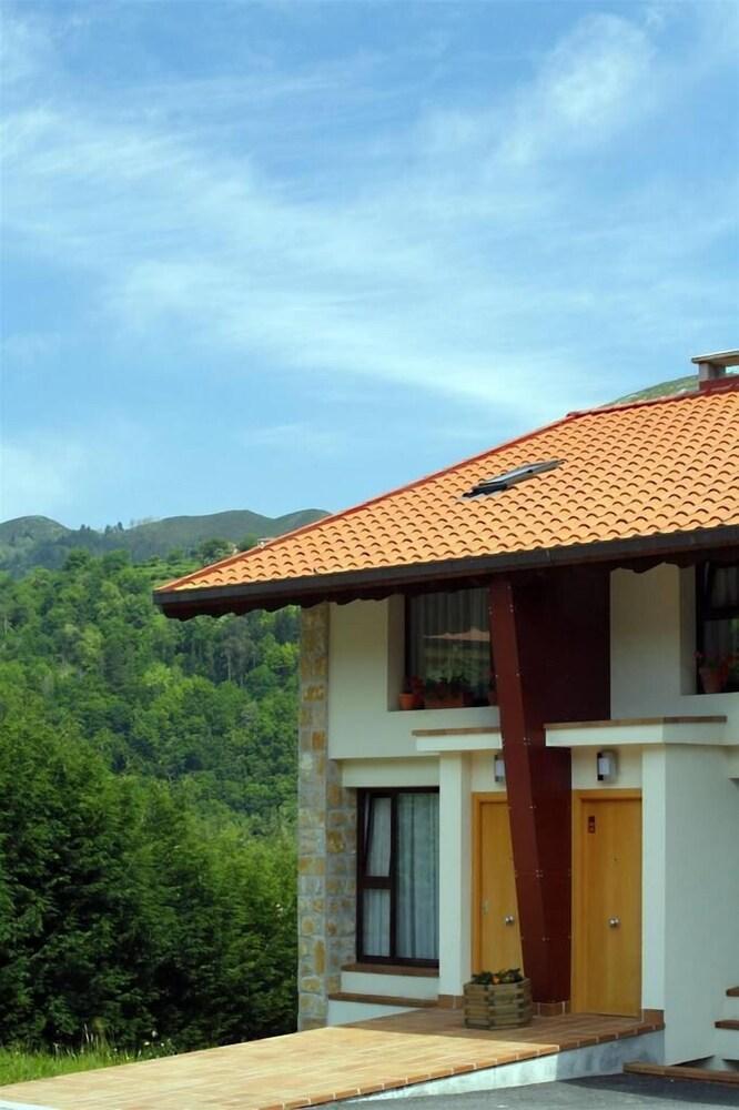 Apartamentos Aldea Del Puente Cangas de Onis Bagian luar foto